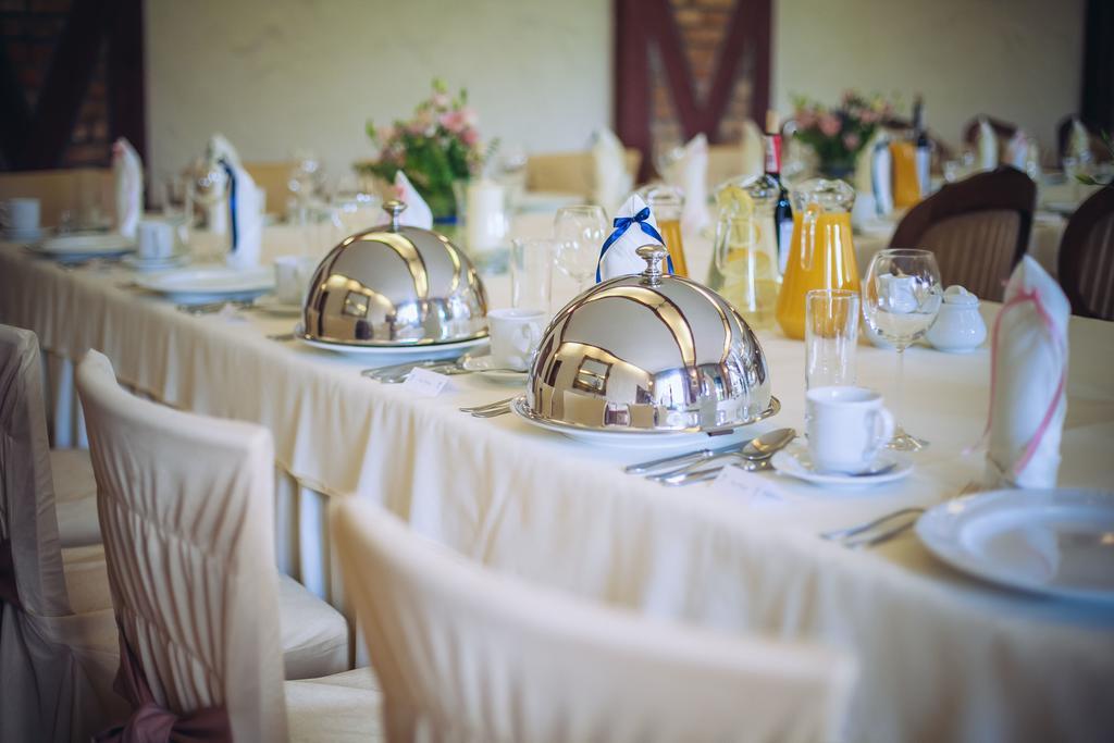 Hubertus Aparthotel & Restaurant & Horse Club Starogard Gdanski Bagian luar foto