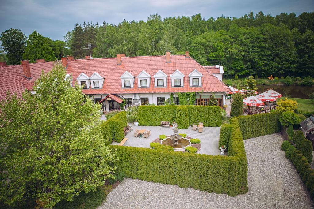 Hubertus Aparthotel & Restaurant & Horse Club Starogard Gdanski Ruang foto