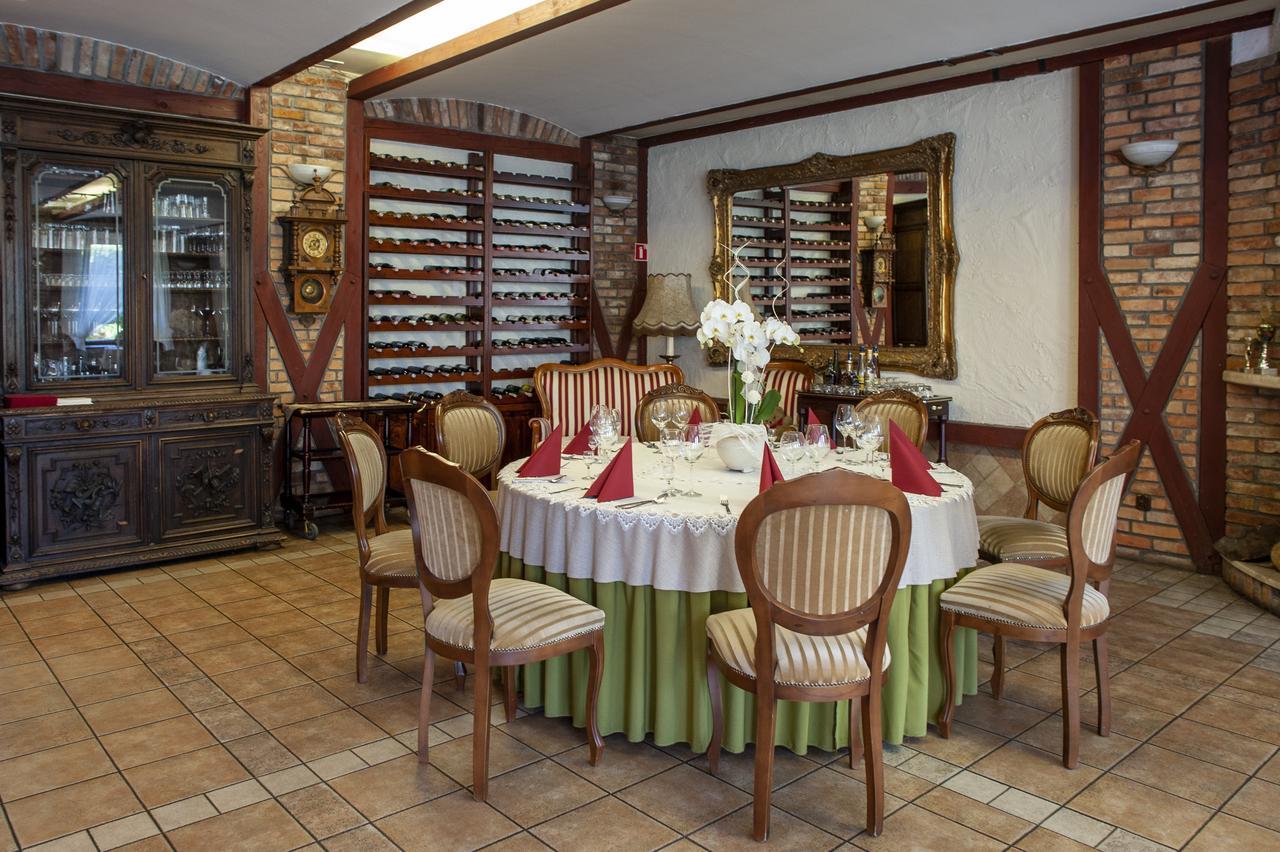 Hubertus Aparthotel & Restaurant & Horse Club Starogard Gdanski Bagian luar foto