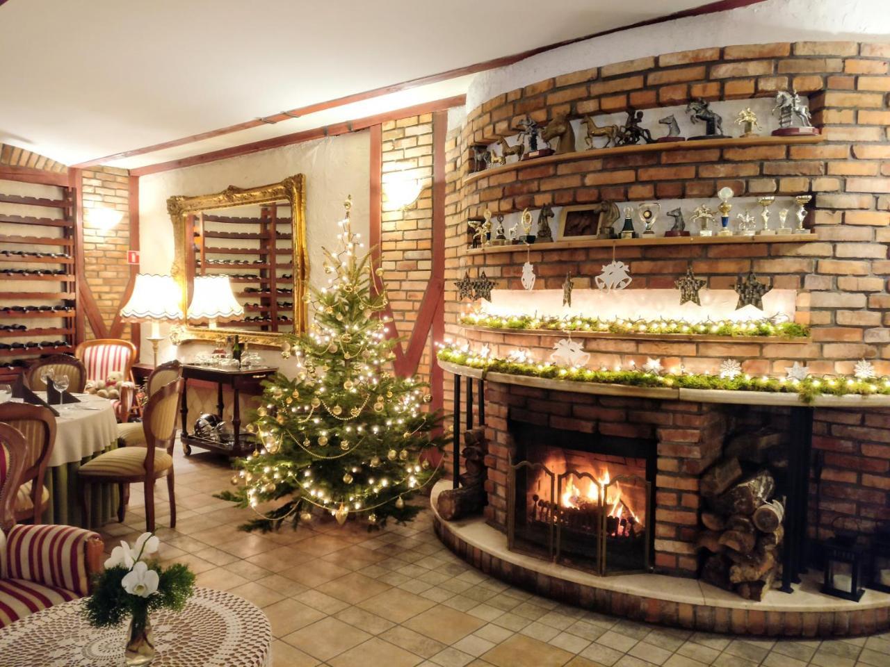 Hubertus Aparthotel & Restaurant & Horse Club Starogard Gdanski Bagian luar foto